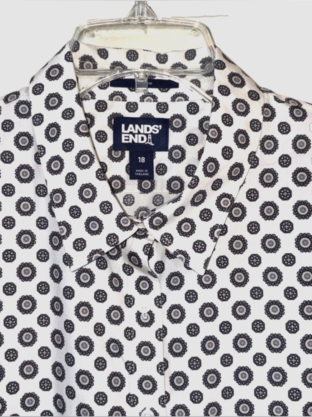 Lands’ End No Iron Button Front Shirt Women’s 18 Black White Geometric - Picture 4 of 14